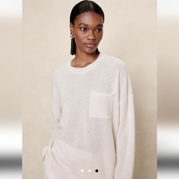 Banana Republic Blush Crew Neck Sweater - Picture 5 of 9